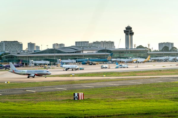 Uncover britain's industrial heritage: an in-depth journey through historic landscapes